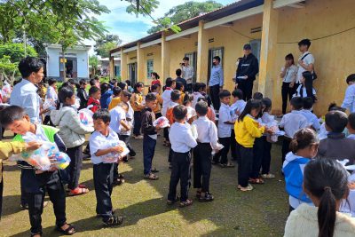 Tổ chức trung thu cho các em