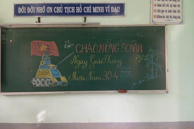 LIÊN ĐỘI TH HOÀNG VĂN THỤ TUYÊN TRUYỀN CHỦ ĐỀ KHÁT VỌNG HOÀ BÌNH CHÀO MỪNG 50 NĂM ĐẤT NƯỚC THỐNG NHẤT (30/04/1975-30/04/2025)M