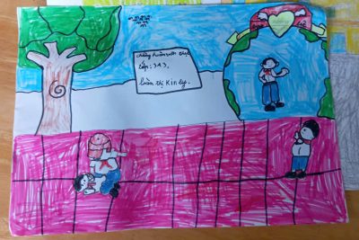 đội viên, nhi đồng trong liên dội TH Hoàng Văn Thụ tham gia vẽ tranh phòng chống bạo lực học đường